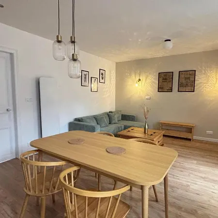 Hypercentral Champagne Nest * إيبيرني