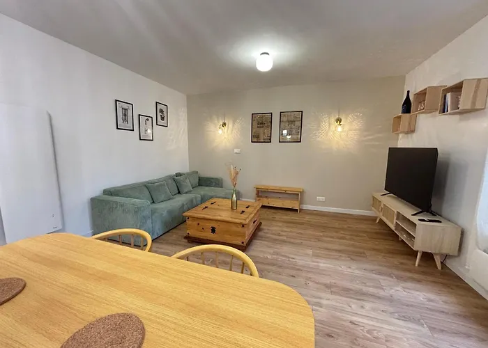 Daire Hypercentral Champagne Nest