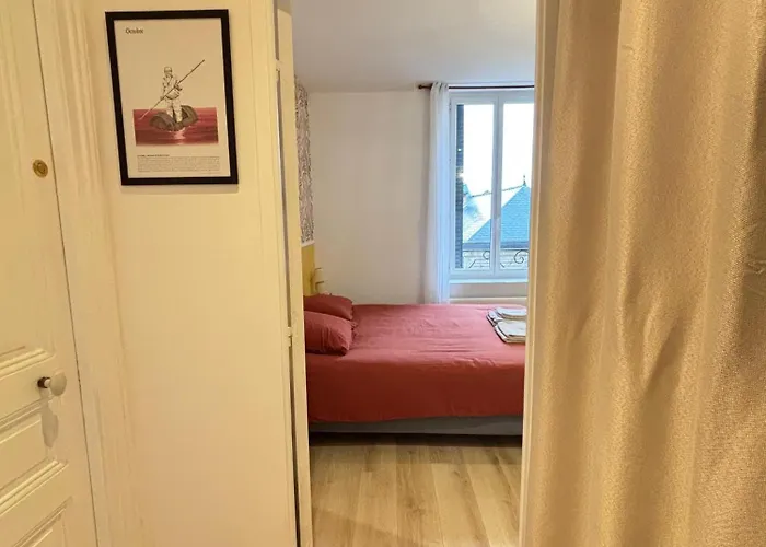 Hypercentral Champagne Nest